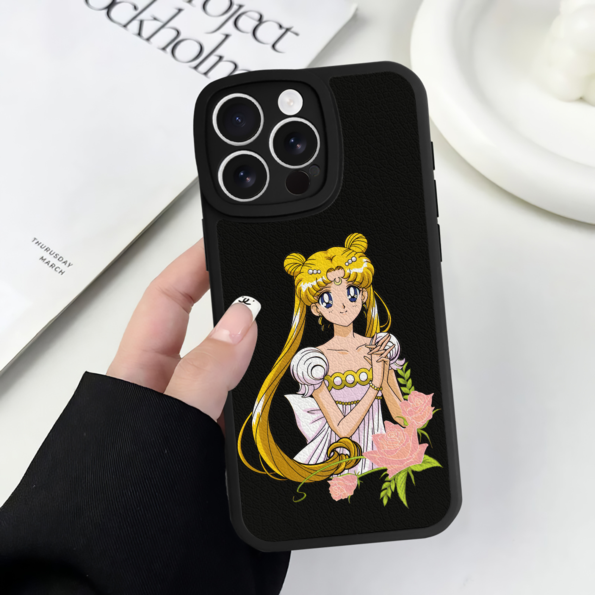 （画像用） 美少女戦士セーラームーン 愛野 美奈子 あいの みなこ Sailor Moon Aino Minako 【iPhone 16シリーズ対応】シリコンスマホケース（レザー調） 材質：シリコン